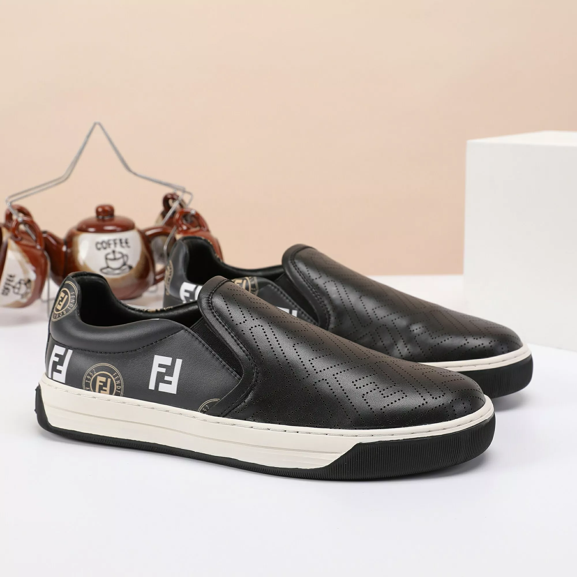 Trendsetting 7553 Fendi Casual Shoes For Men