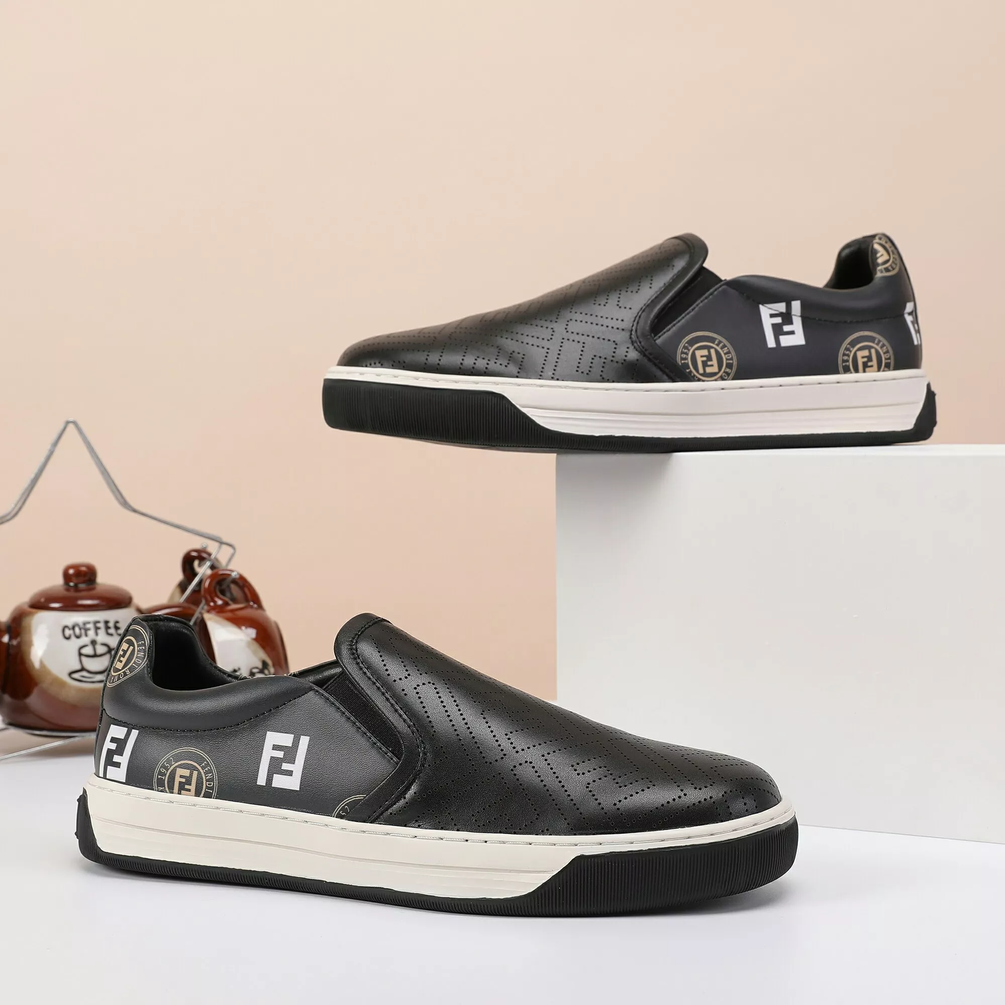 Trendsetting 7553 Fendi Casual Shoes For Men