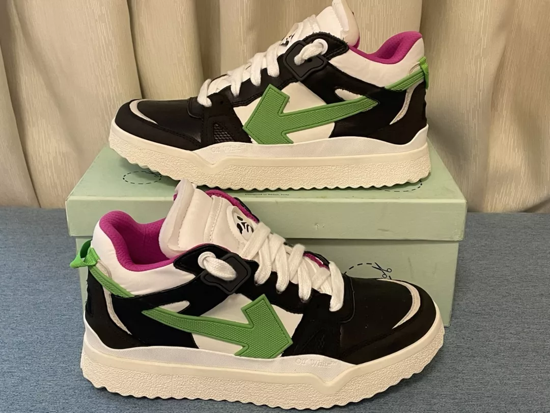 Trendsetting 7566 Off-White Casual Shoes For Men