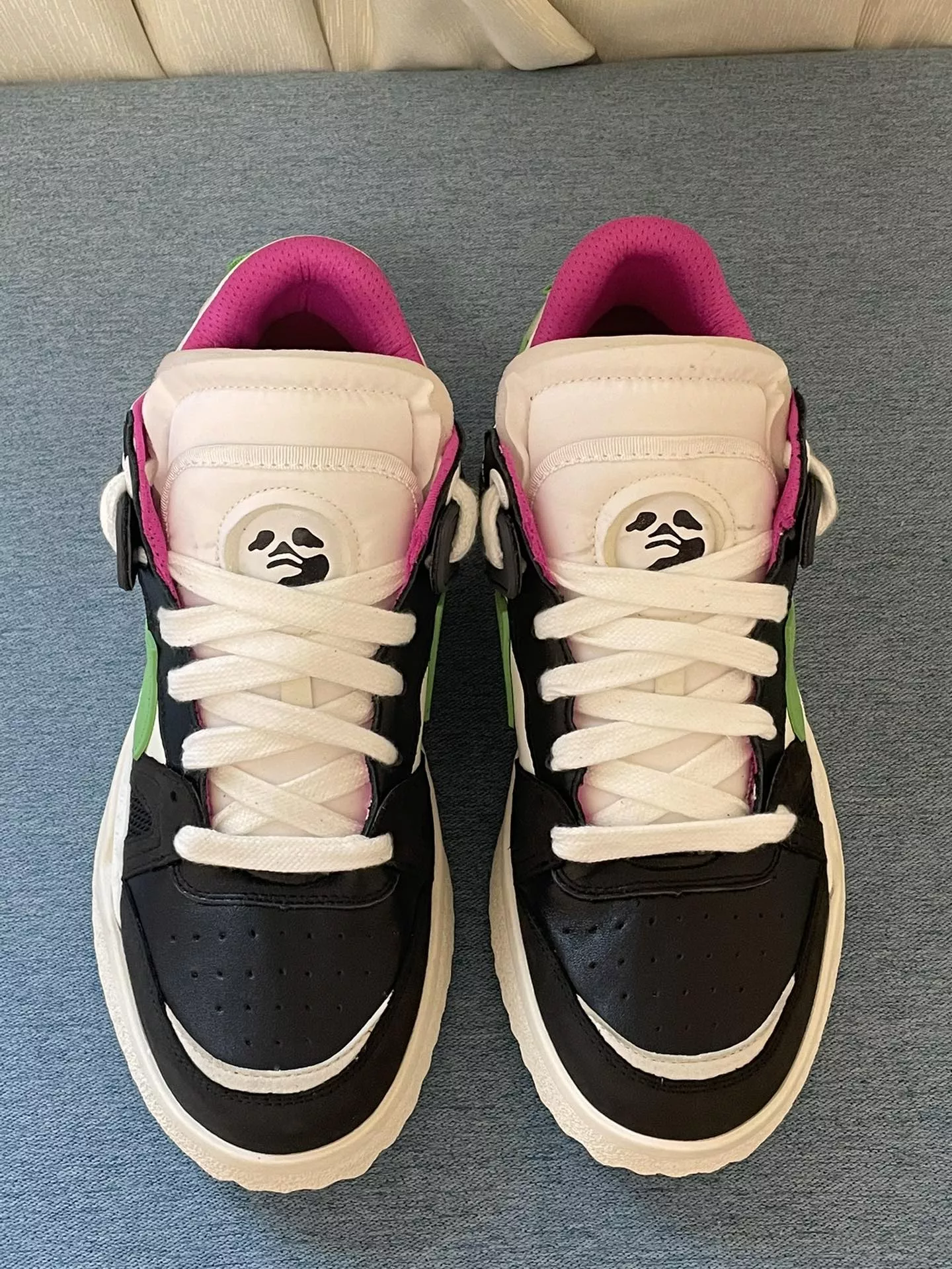 Trendsetting 7566 Off-White Casual Shoes For Men