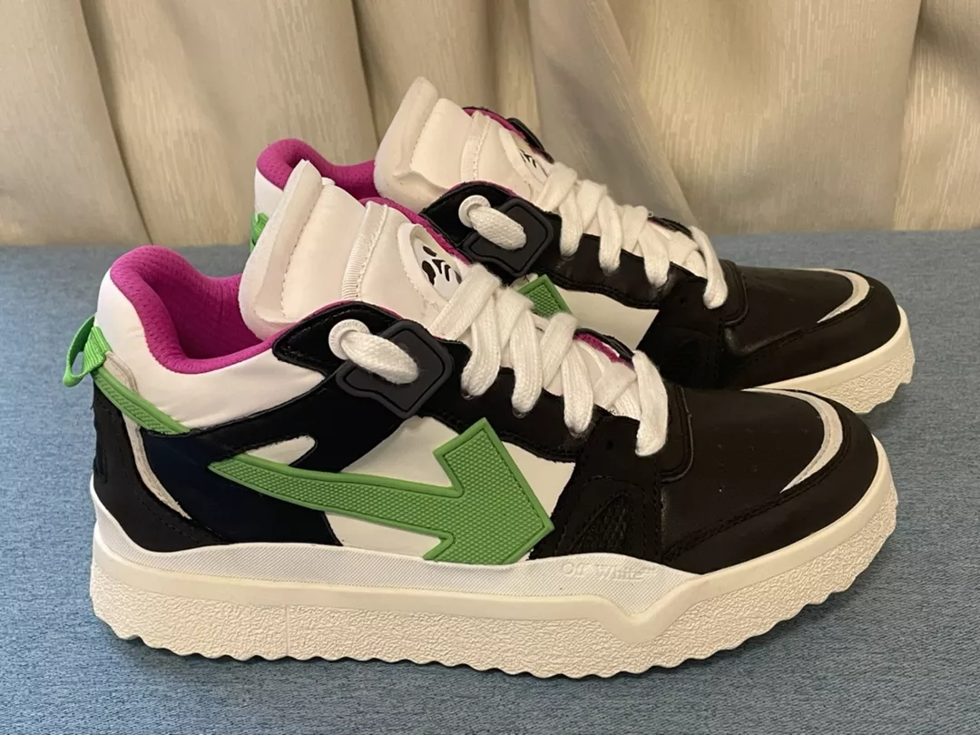 Trendsetting 7566 Off-White Casual Shoes For Men