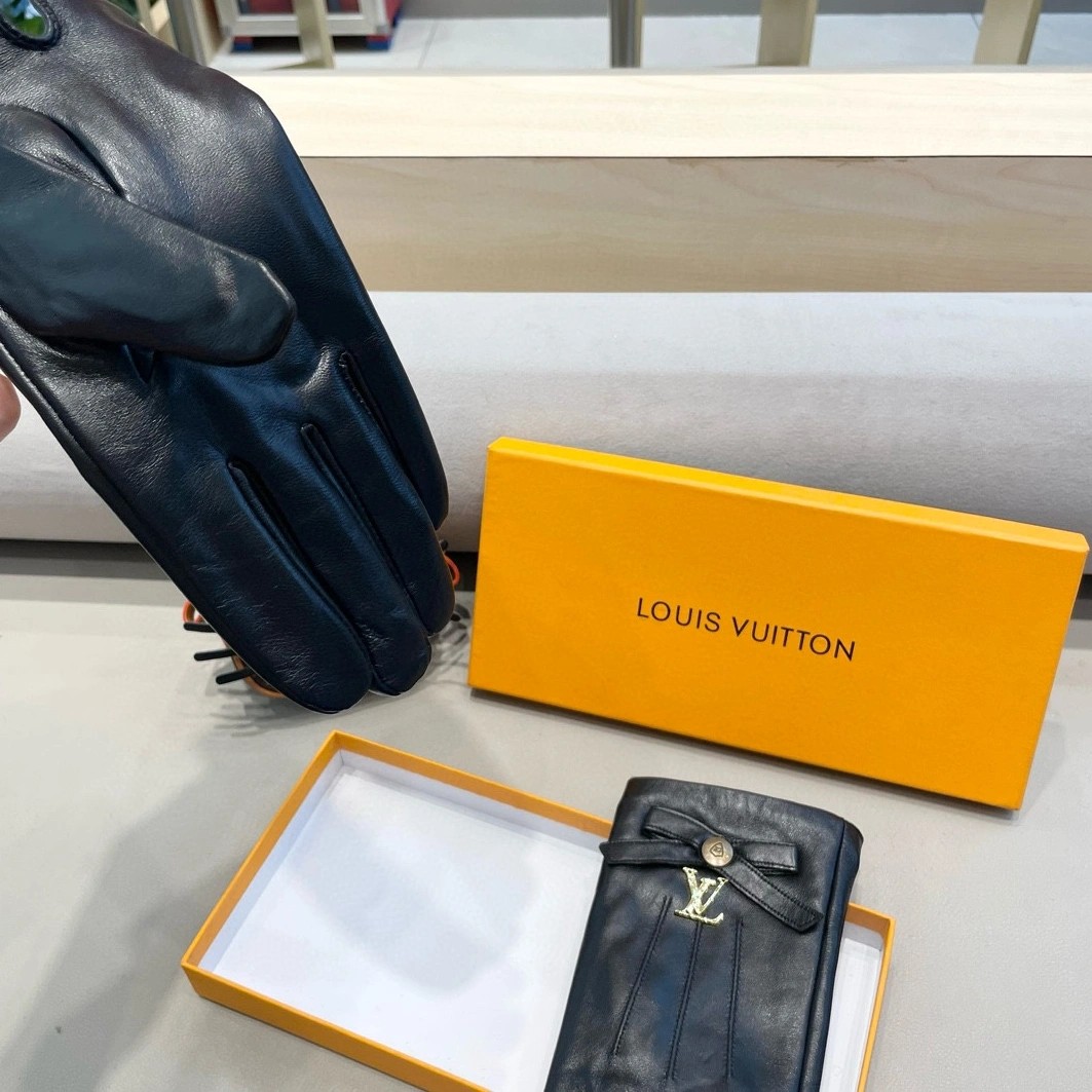 Trendsetting 7597 Louis Vuitton LV Gloves For Women
