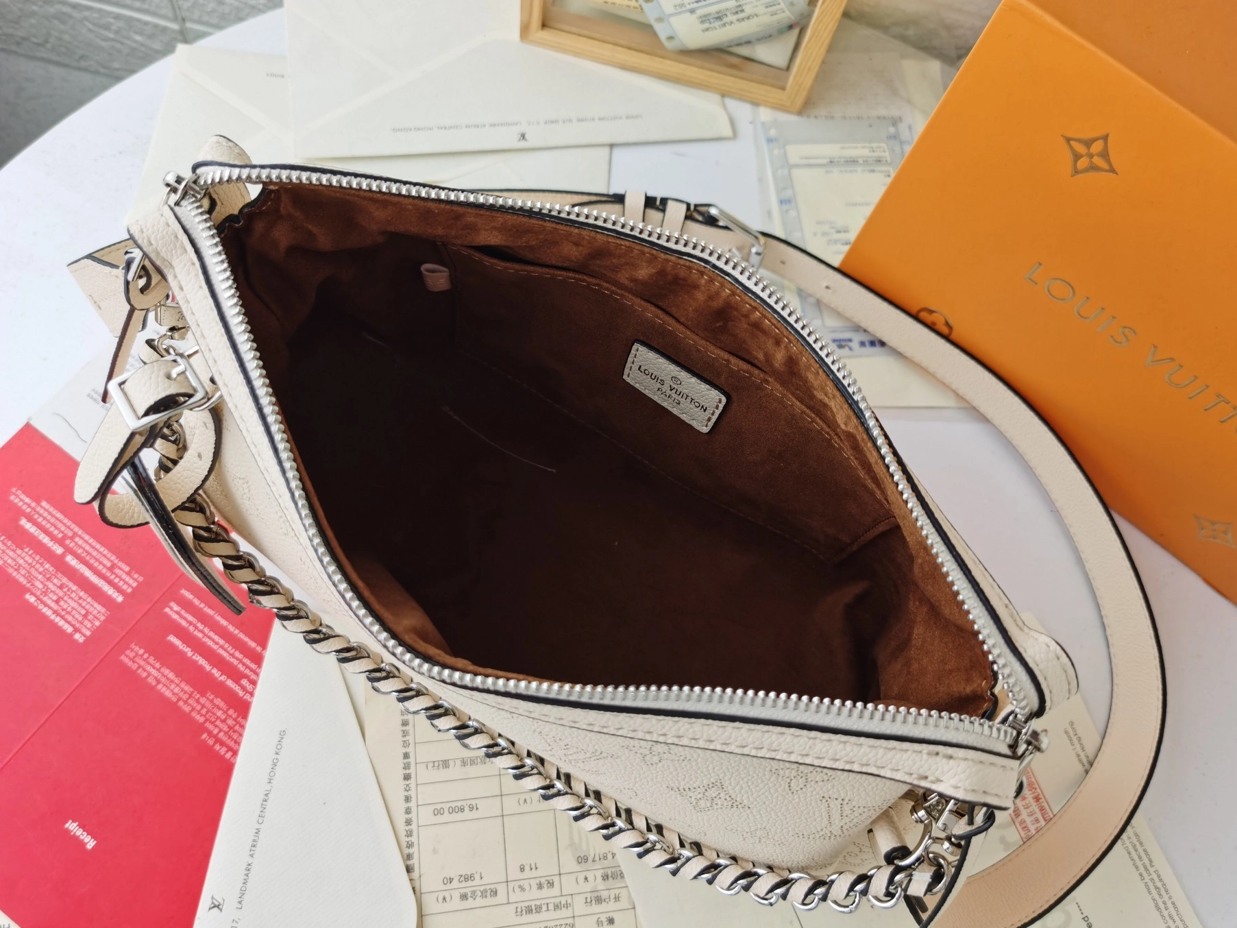Trendsetting 7798 Louis Vuitton AAA Quality Shoulder Bags For Women