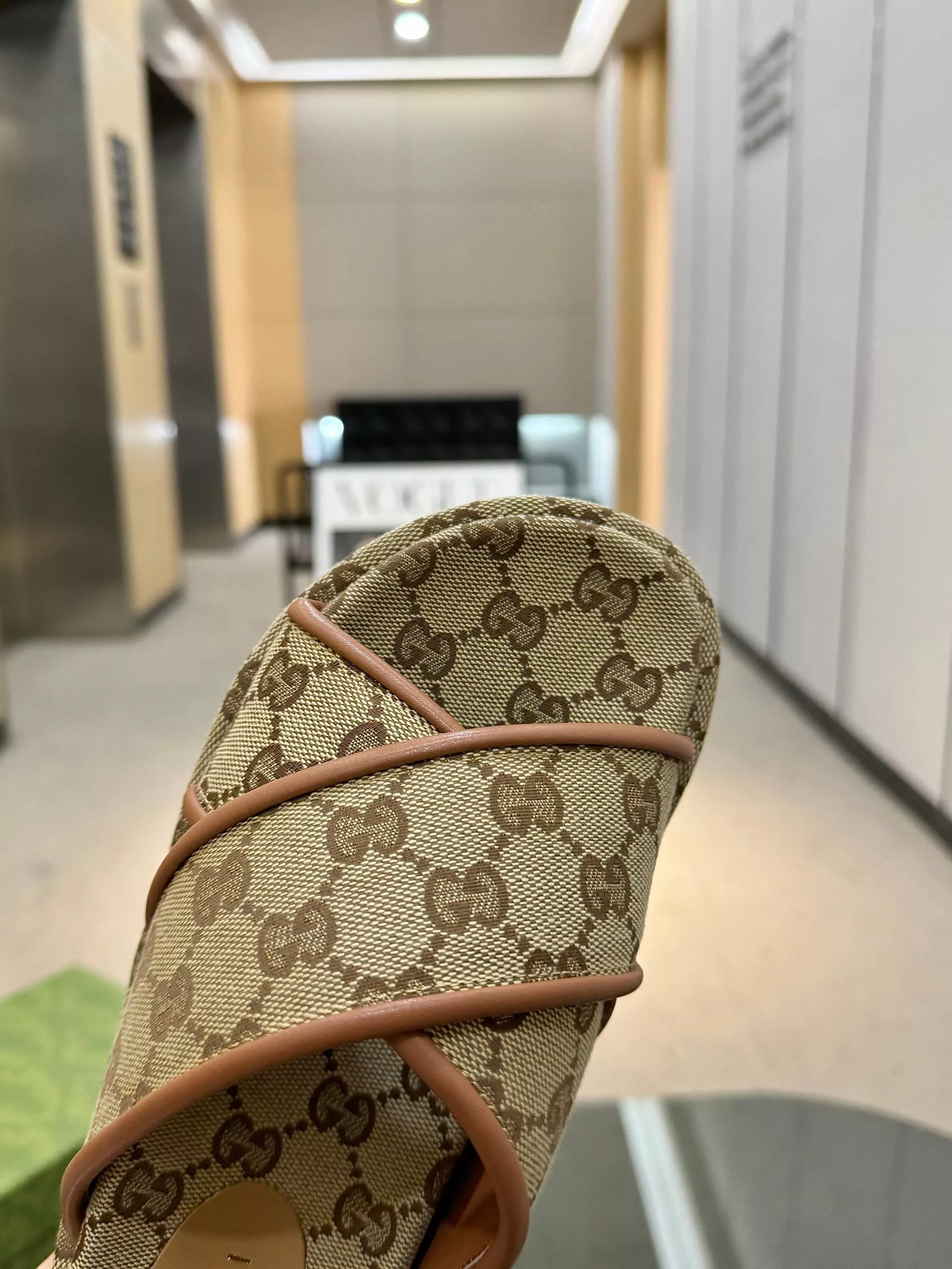 Trendsetting 8023 Gucci Slippers For Women