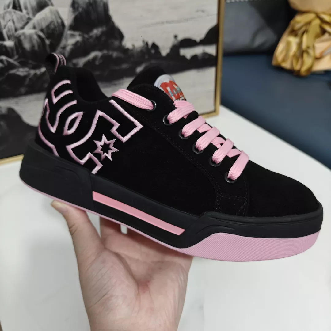 Trendsetting 8026 Dolce & Gabbana D&G Casual Shoes For Women