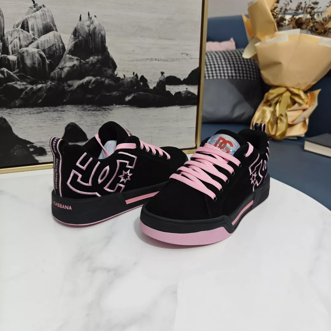 Trendsetting 8026 Dolce & Gabbana D&G Casual Shoes For Women