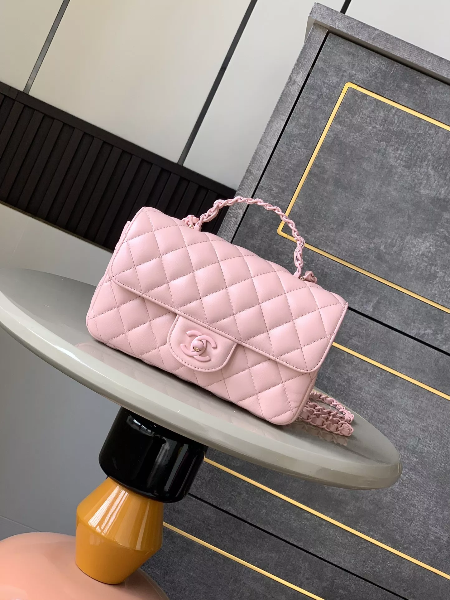 Trendsetting 8089 Chanel AAA Quality Messenger Bags For Women