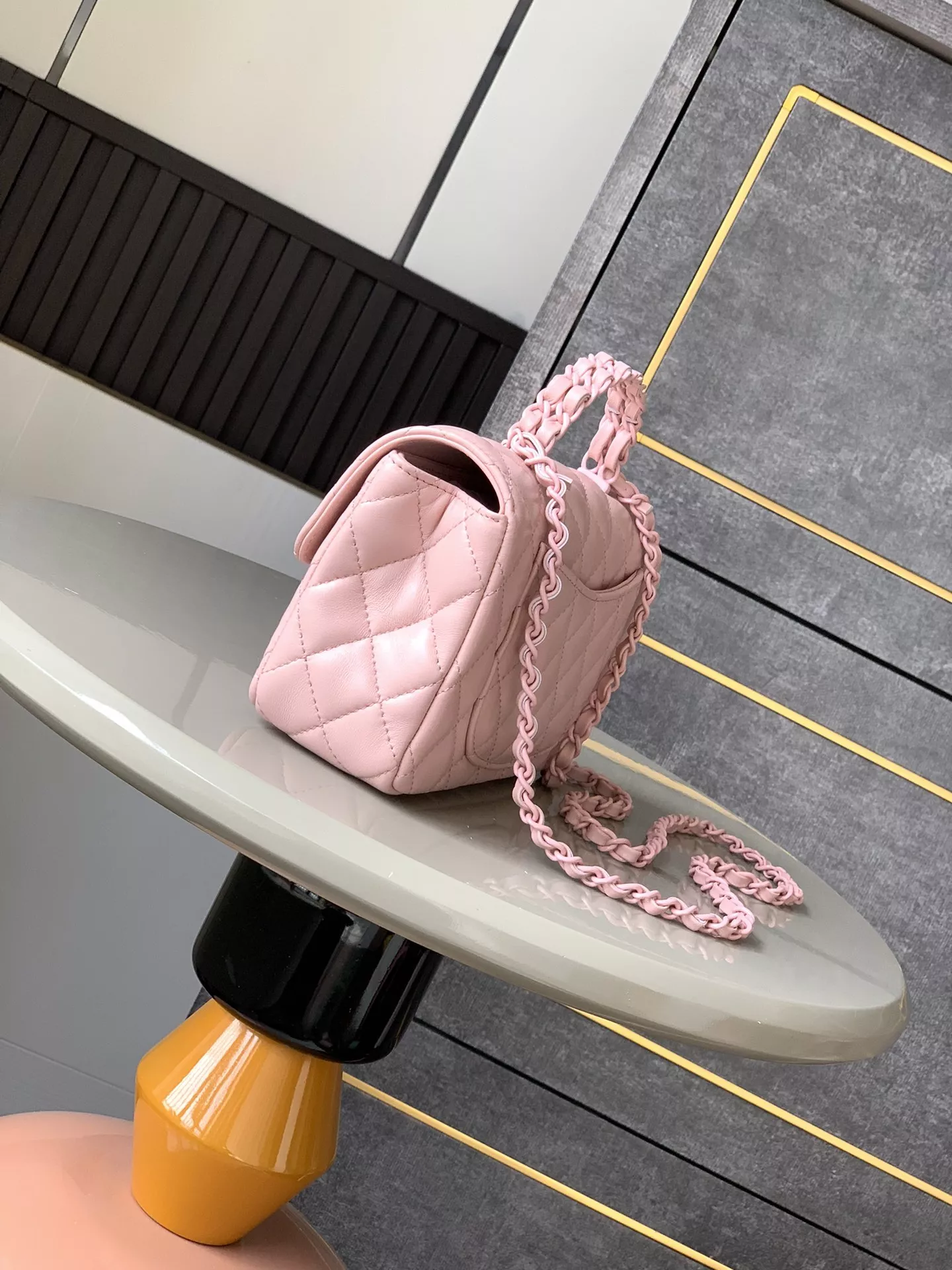 Trendsetting 8089 Chanel AAA Quality Messenger Bags For Women