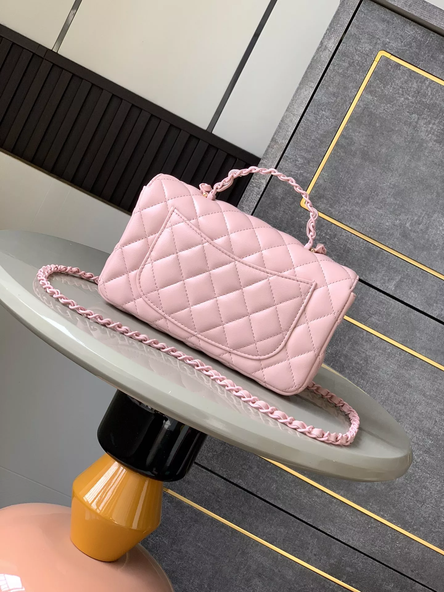 Trendsetting 8089 Chanel AAA Quality Messenger Bags For Women