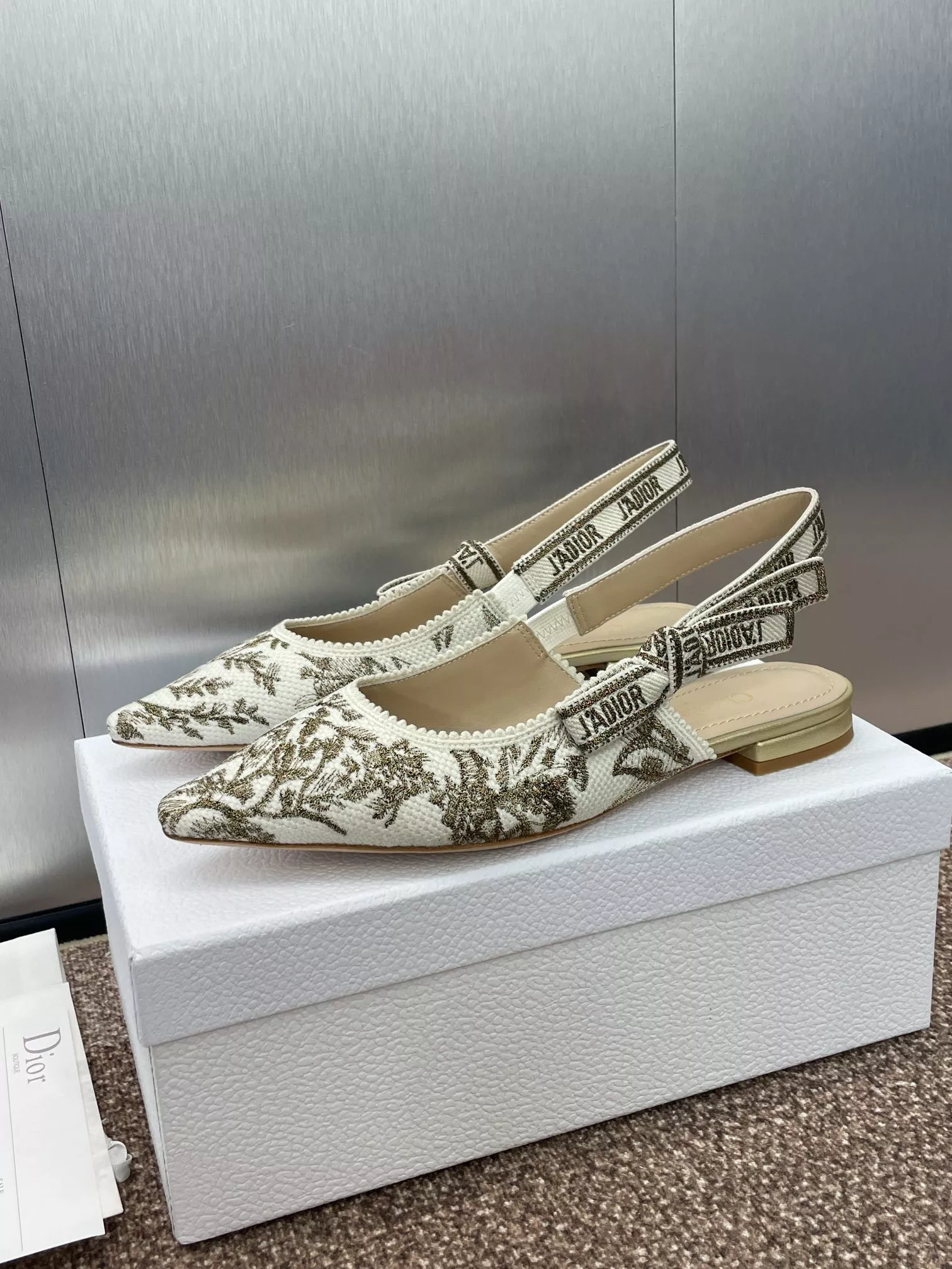 Trendsetting 8230 Christian Dior Sandal For Women