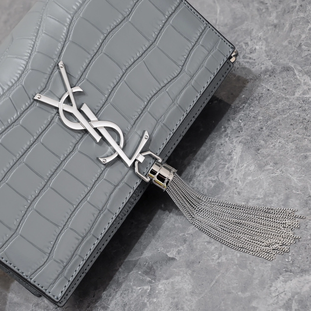 Trendsetting 8300 Yves Saint Laurent YSL AAA Quality Messenger Bags For Women