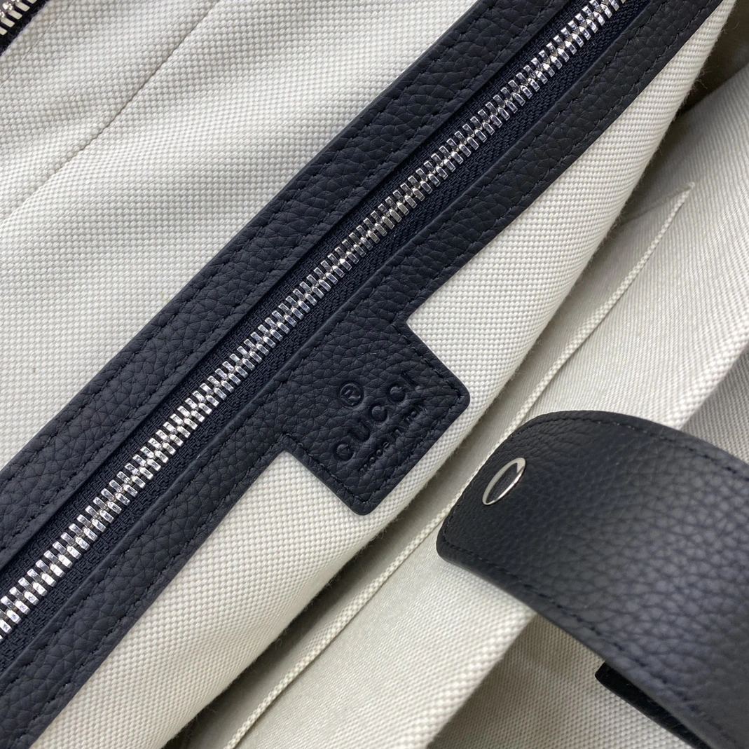 Trendsetting 8409 Gucci AAA Man Handbags