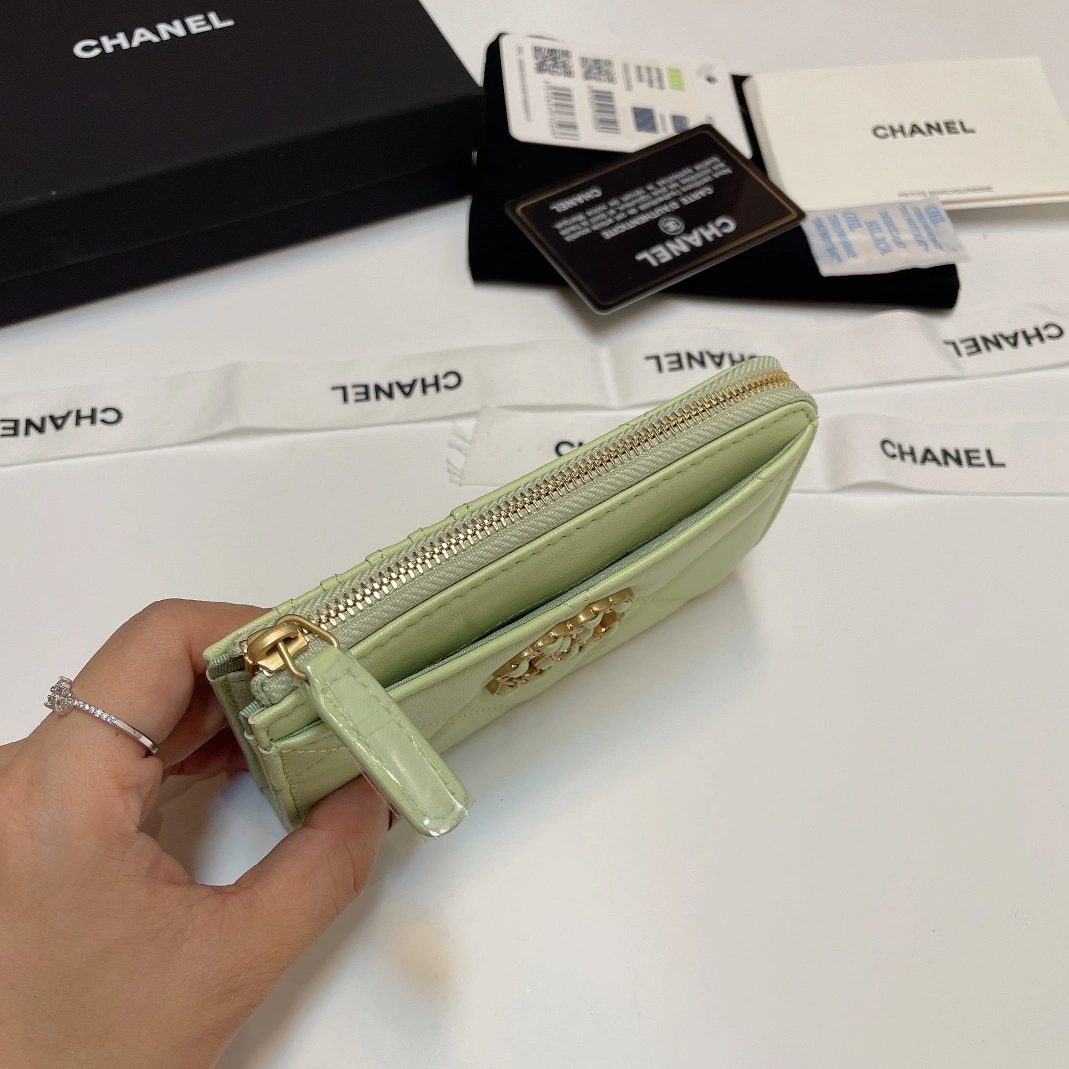 Trendsetting 8537 Chanel Card Case
