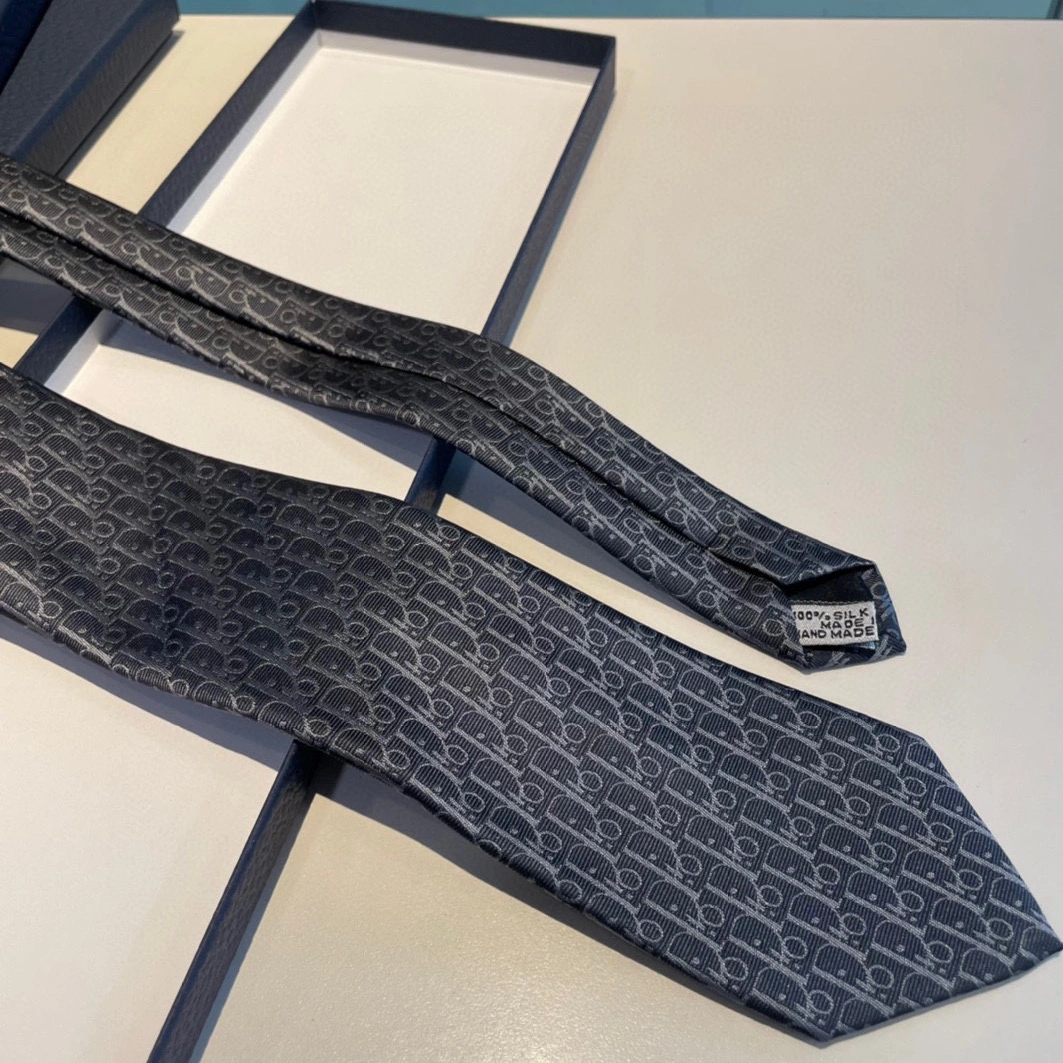 Trendsetting 8626 Christian Dior Necktie For Men