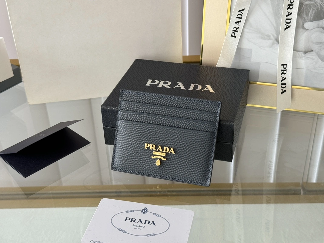 Trendsetting 8654 Prada Card Case In Navy For Women