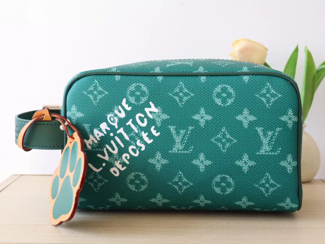 Trendsetting 8703 Louis Vuitton AAA Quality Handbags For Women