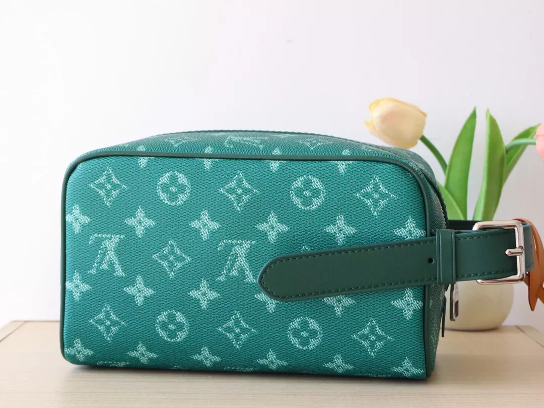 Trendsetting 8703 Louis Vuitton AAA Quality Handbags For Women
