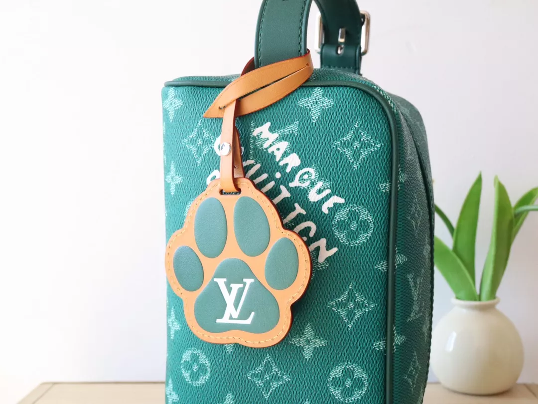 Trendsetting 8703 Louis Vuitton AAA Quality Handbags For Women
