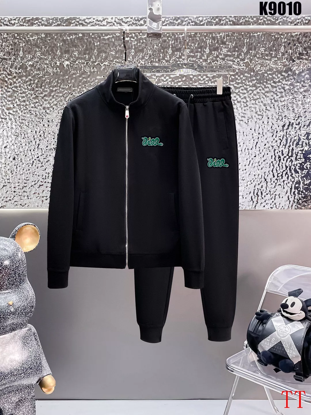 Trendsetting 8707 Christian Dior Tracksuits Long Sleeved For Men