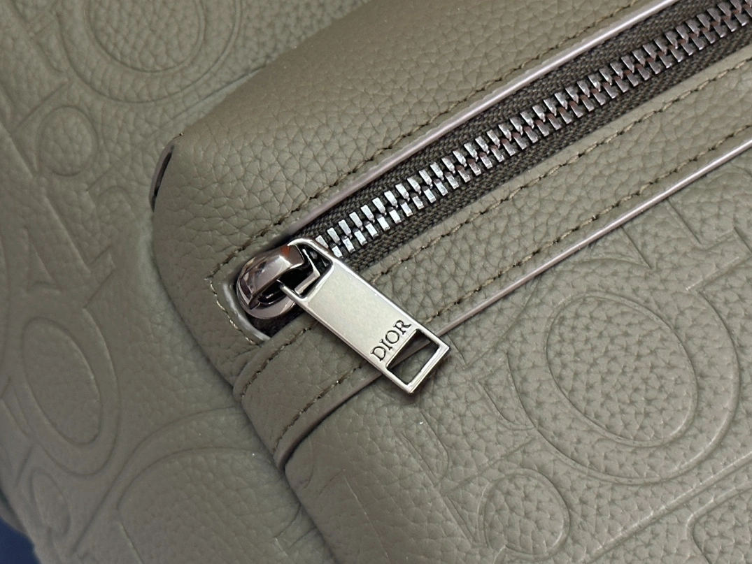 Trendsetting 882 Christian Dior AAA Man Backpacks