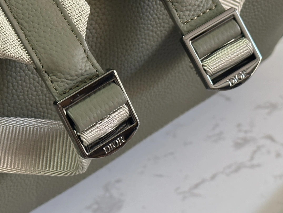 Trendsetting 882 Christian Dior AAA Man Backpacks