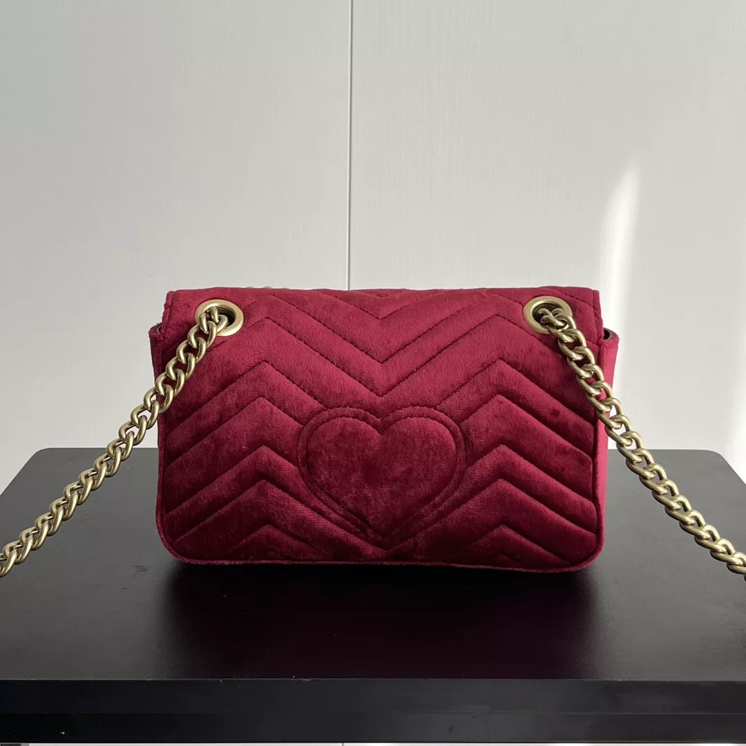 Trendsetting 8841 Gucci AAA Quality Messenger Bags For Women