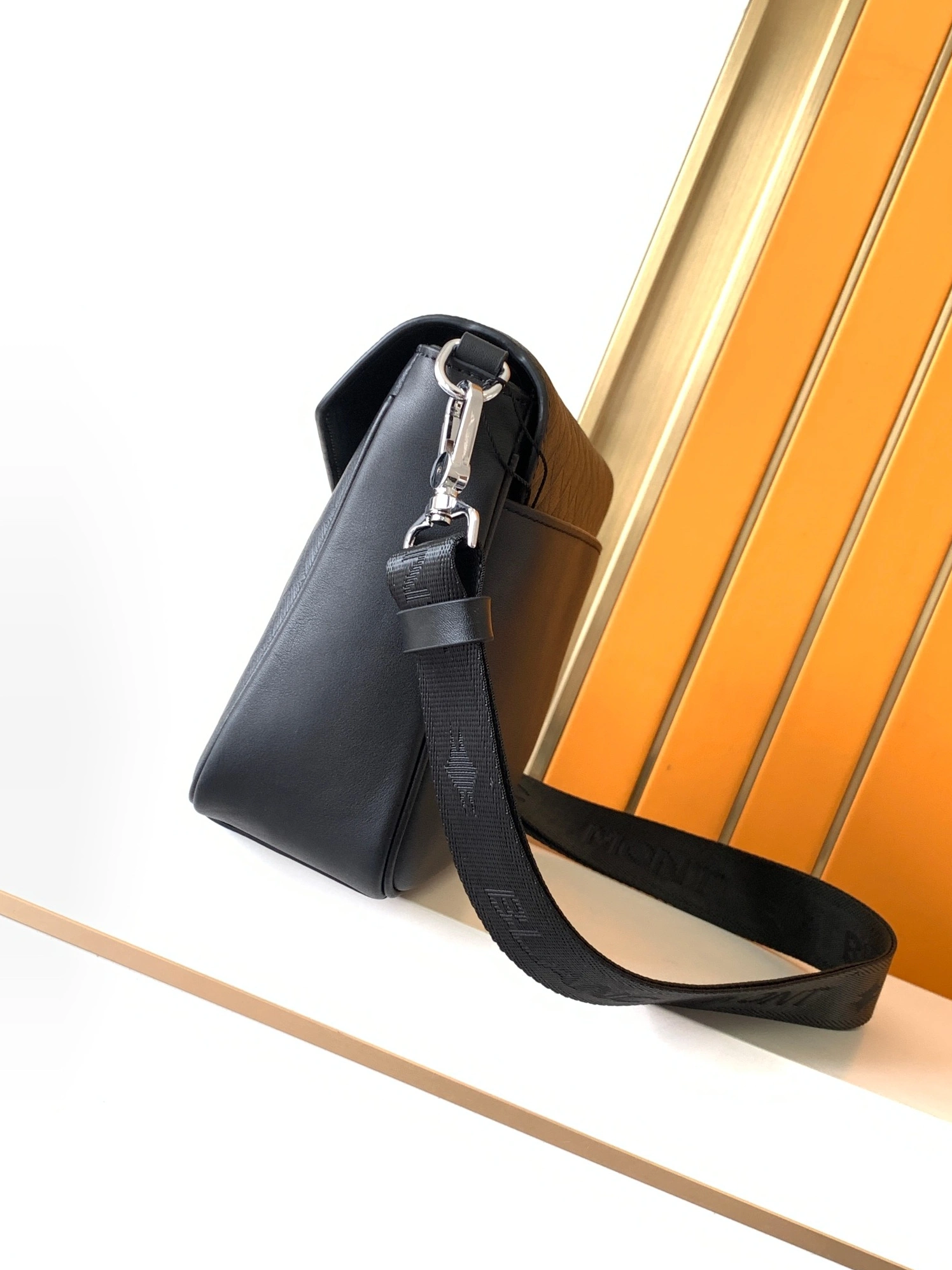 Trendsetting 9231 Mont Blanc AAA Man Messenger Bags