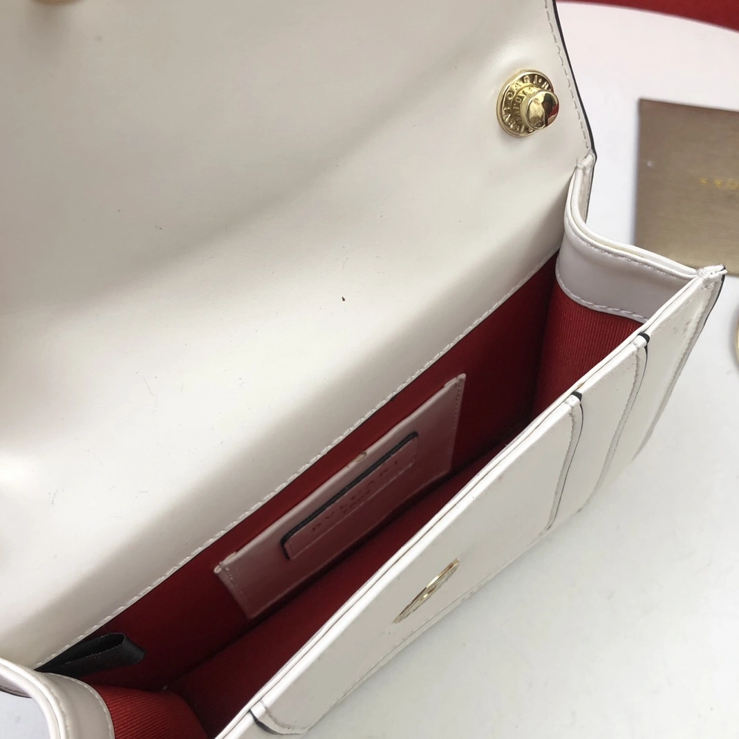 Trendsetting 9289 Bvlgari AAA Quality Messenger Bags For Women