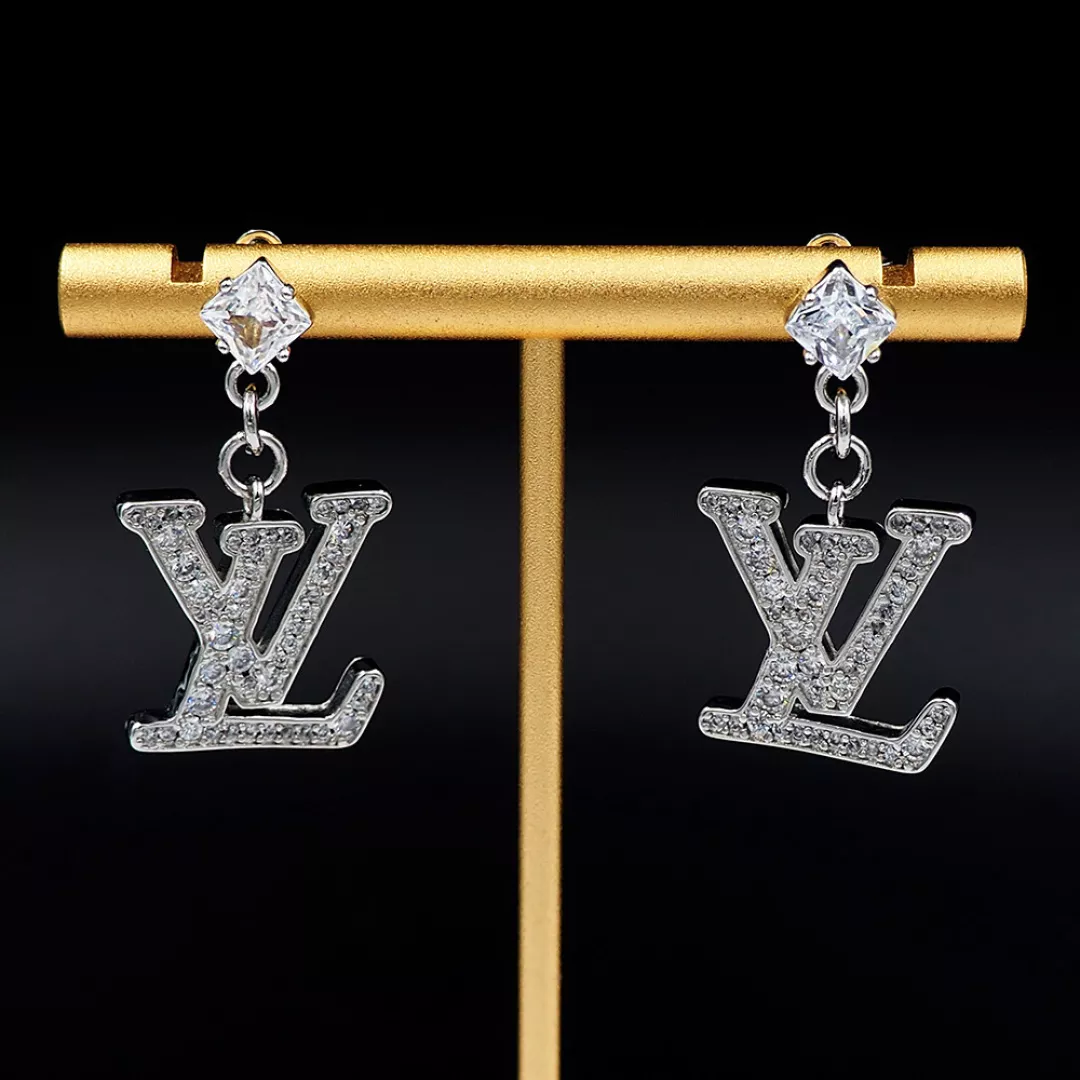 Trendsetting 9666 Louis Vuitton Earrings For Women