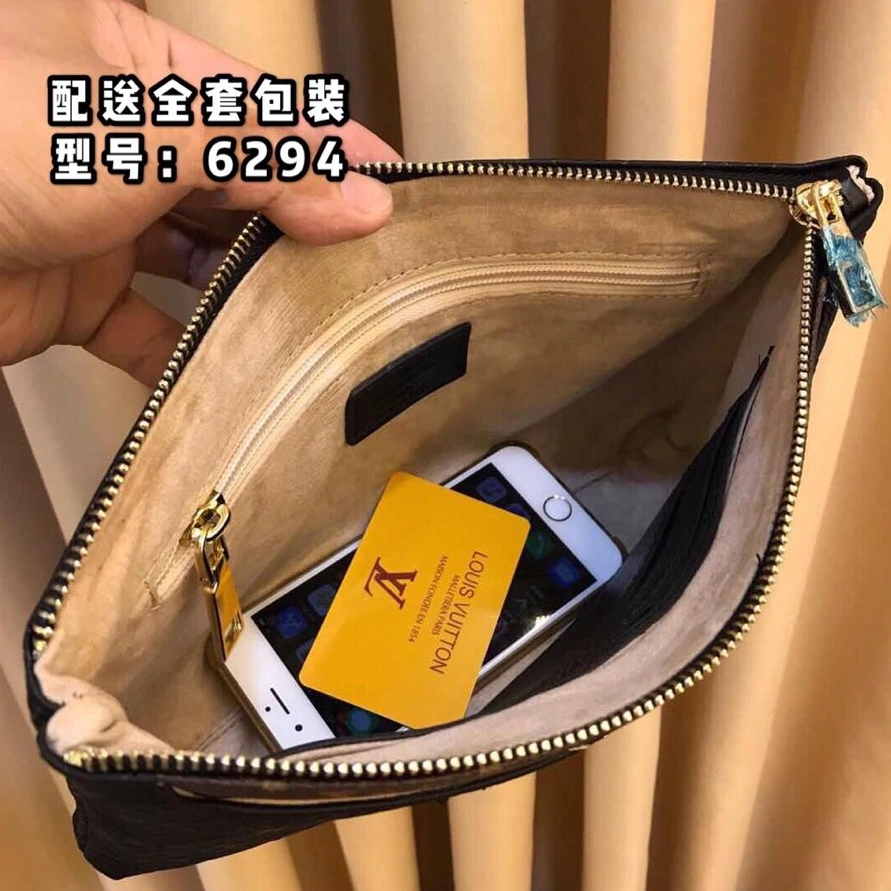 Trendsetting 990 Louis Vuitton AAA Man Wallets