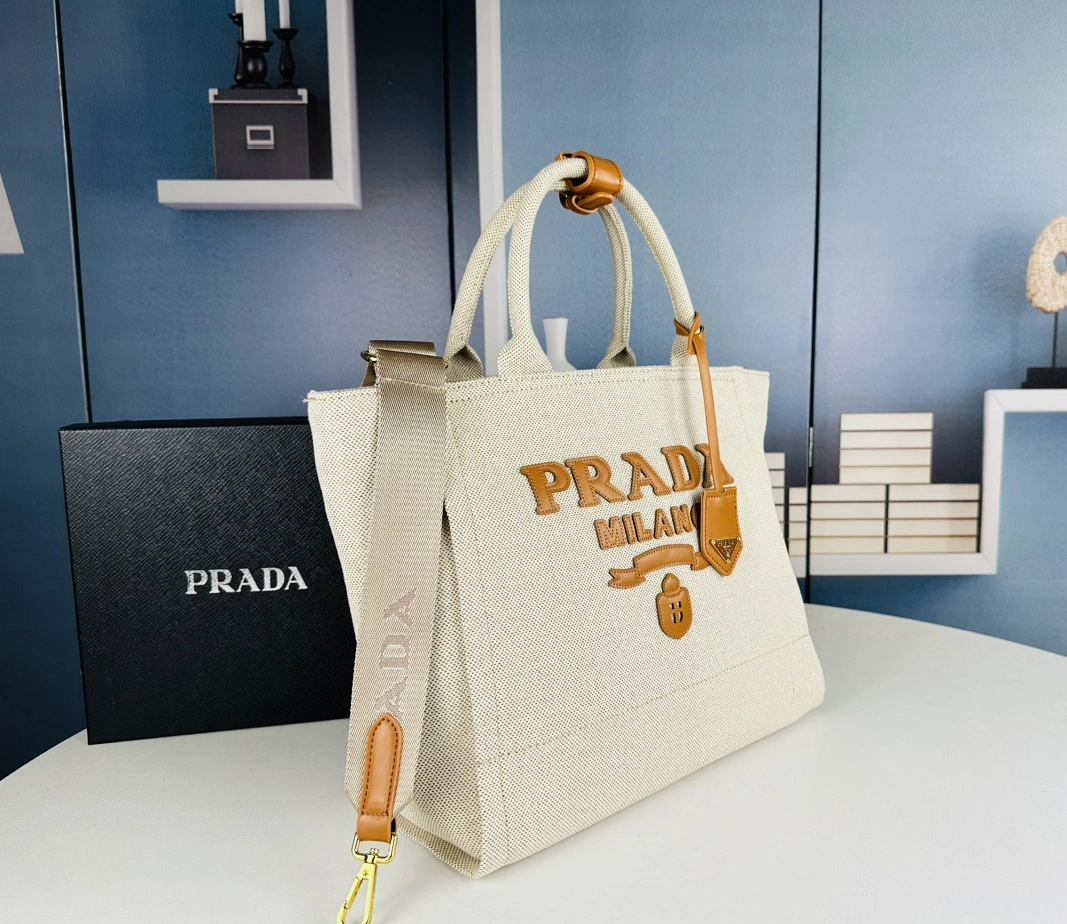Trendsetting 9961 Prada AAA Quality Handbags For Women