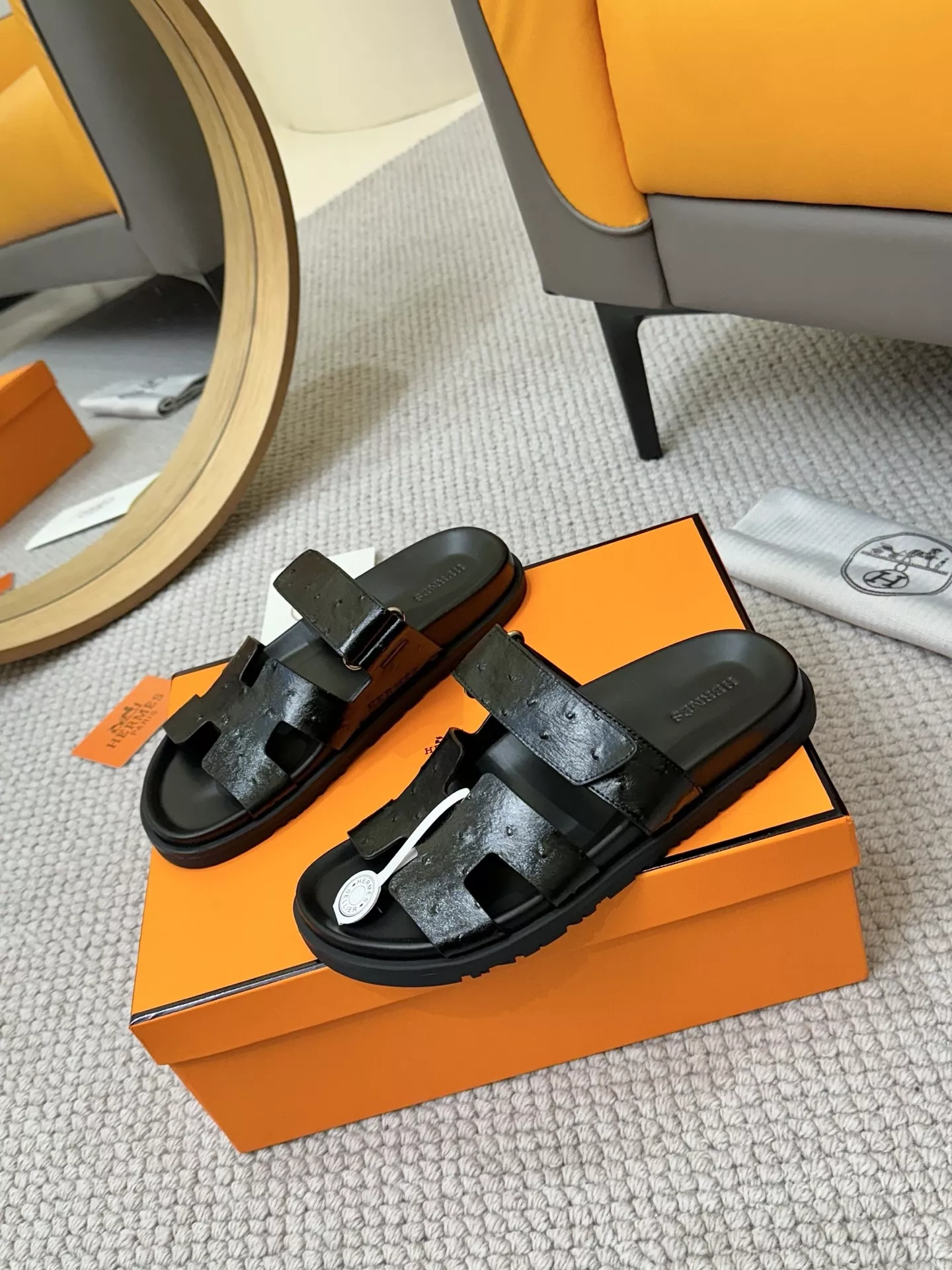 Trendy 1093 Hermes Slippers For Men