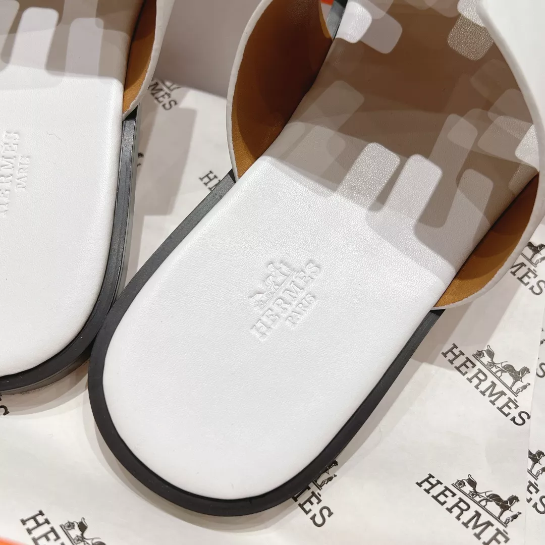 Trendy 1097 Hermes Slippers For Men