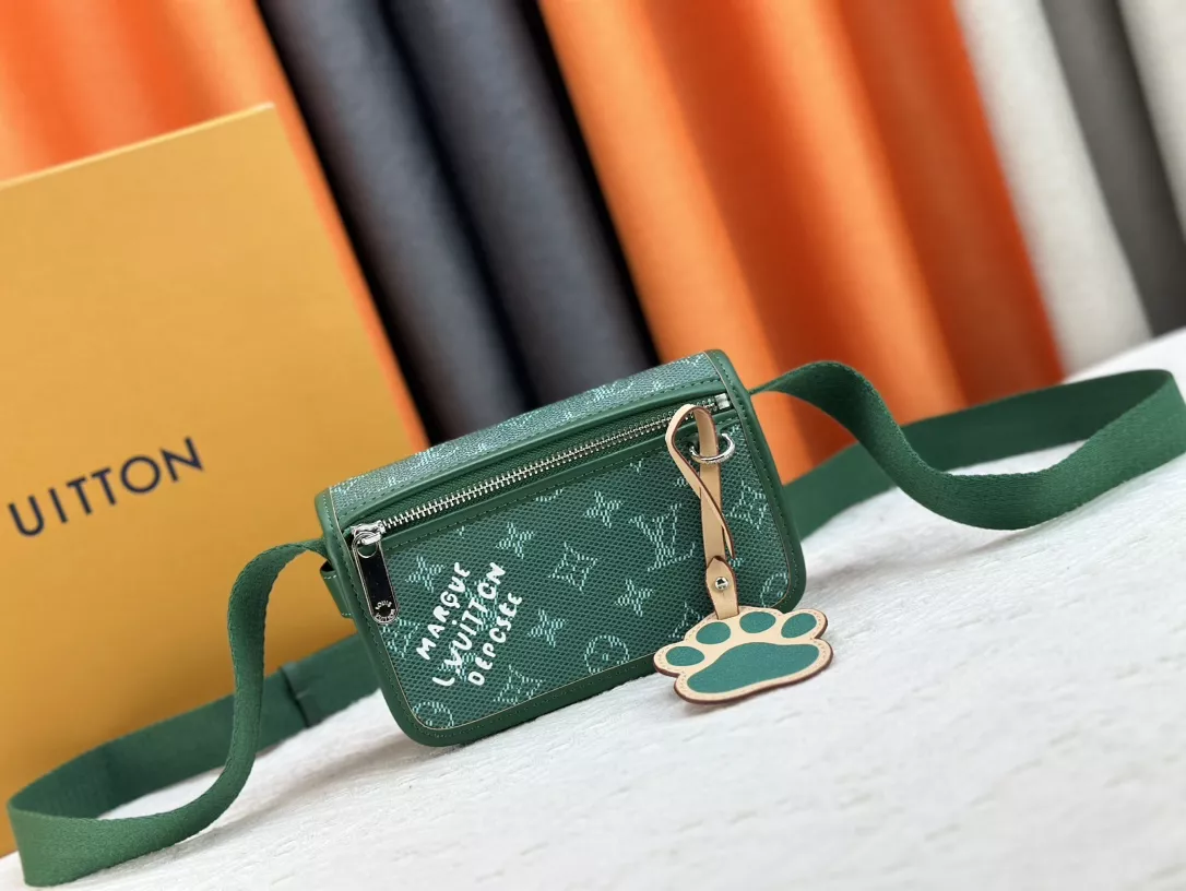 Trendy 1206 Louis Vuitton AAA Quality Messenger Bags For Women