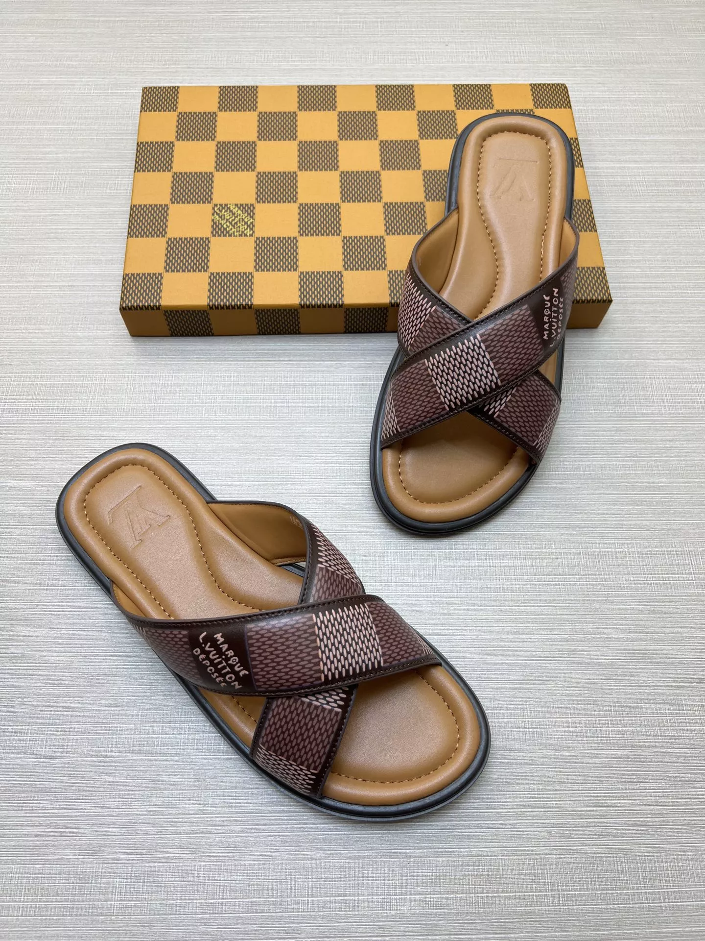 Trendy 1306 Louis Vuitton Slippers For Men