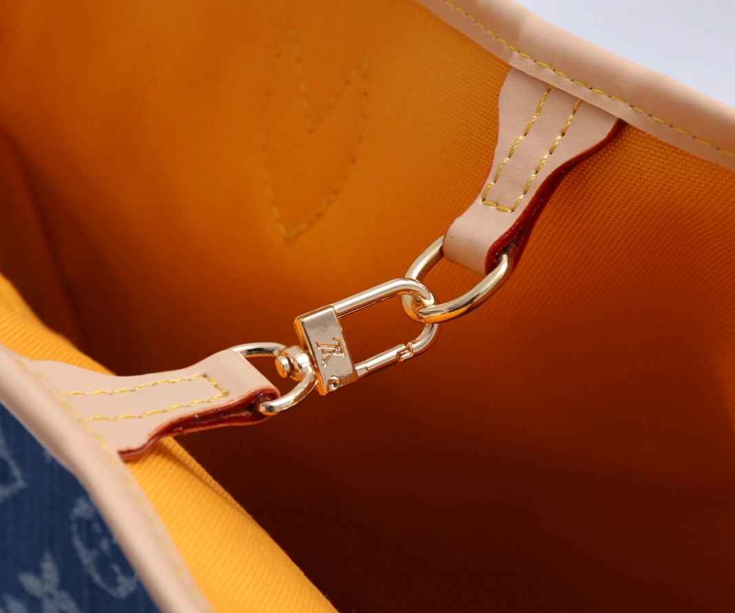 Trendy 1367 Louis Vuitton HandBags For Women