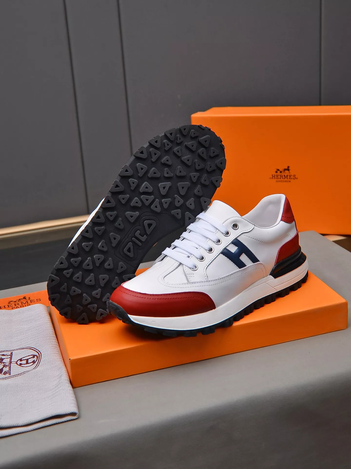 Trendy 142 Hermes Casual Shoes For Men