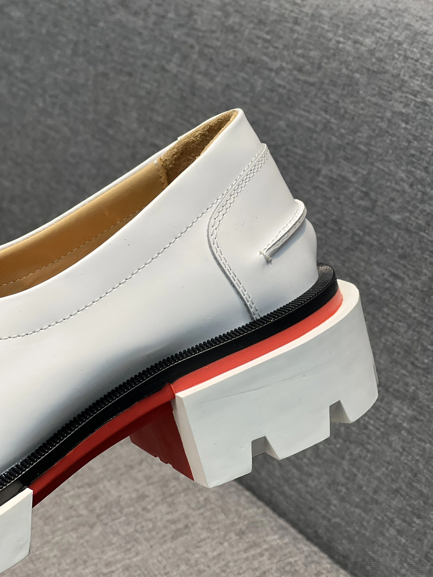 Trendy 1597 Christian Louboutin Leather Shoes For Men