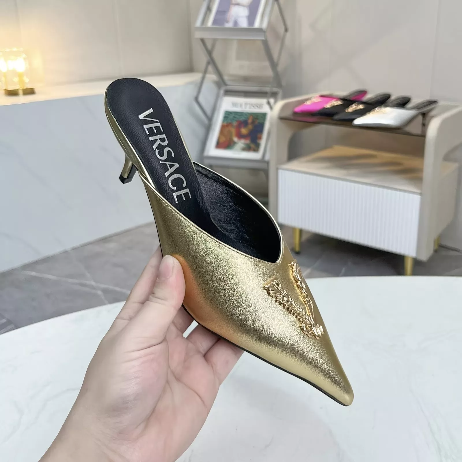 Trendy 1630 Versace Slippers For Women