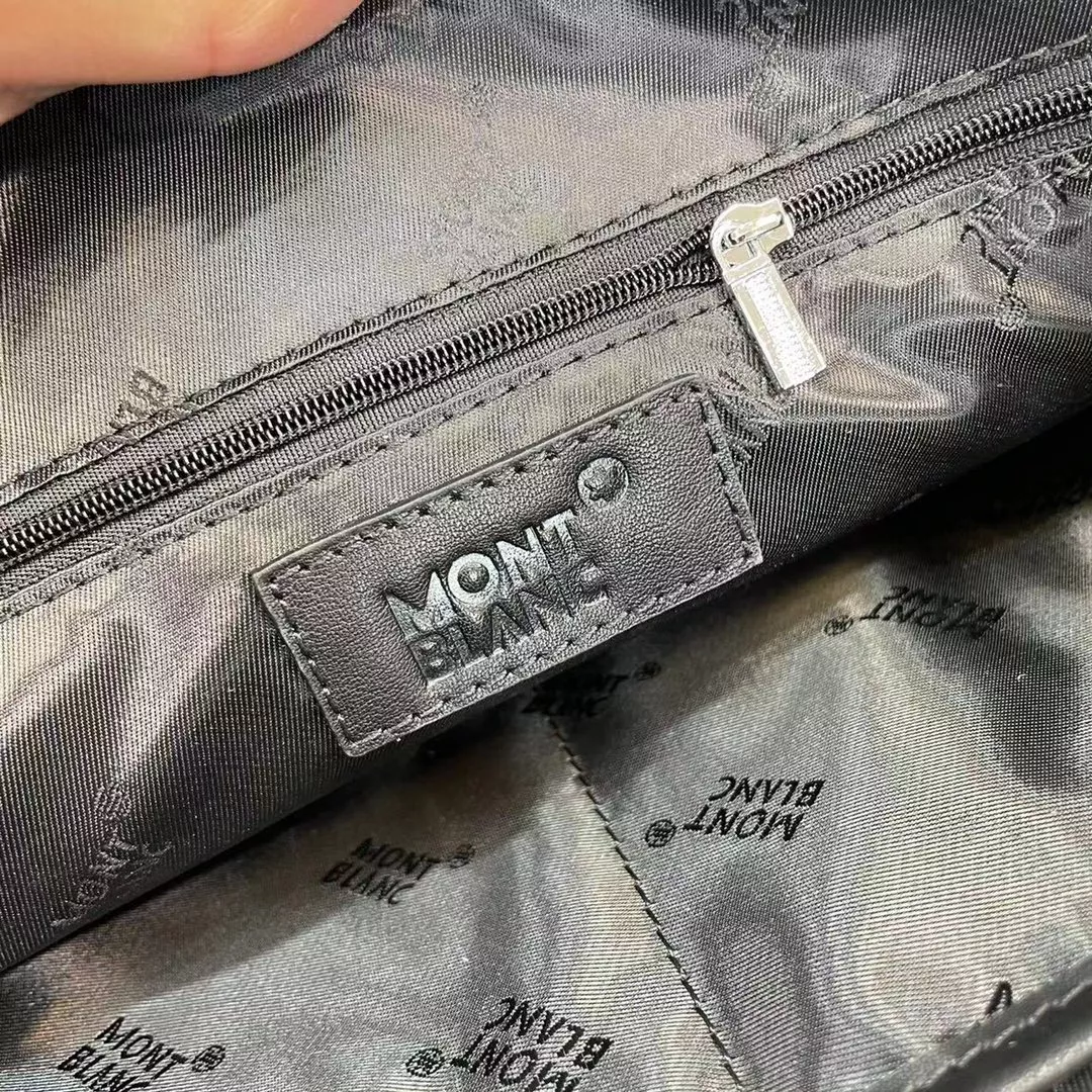 Trendy 1730 Mont Blanc AAA Man Wallets