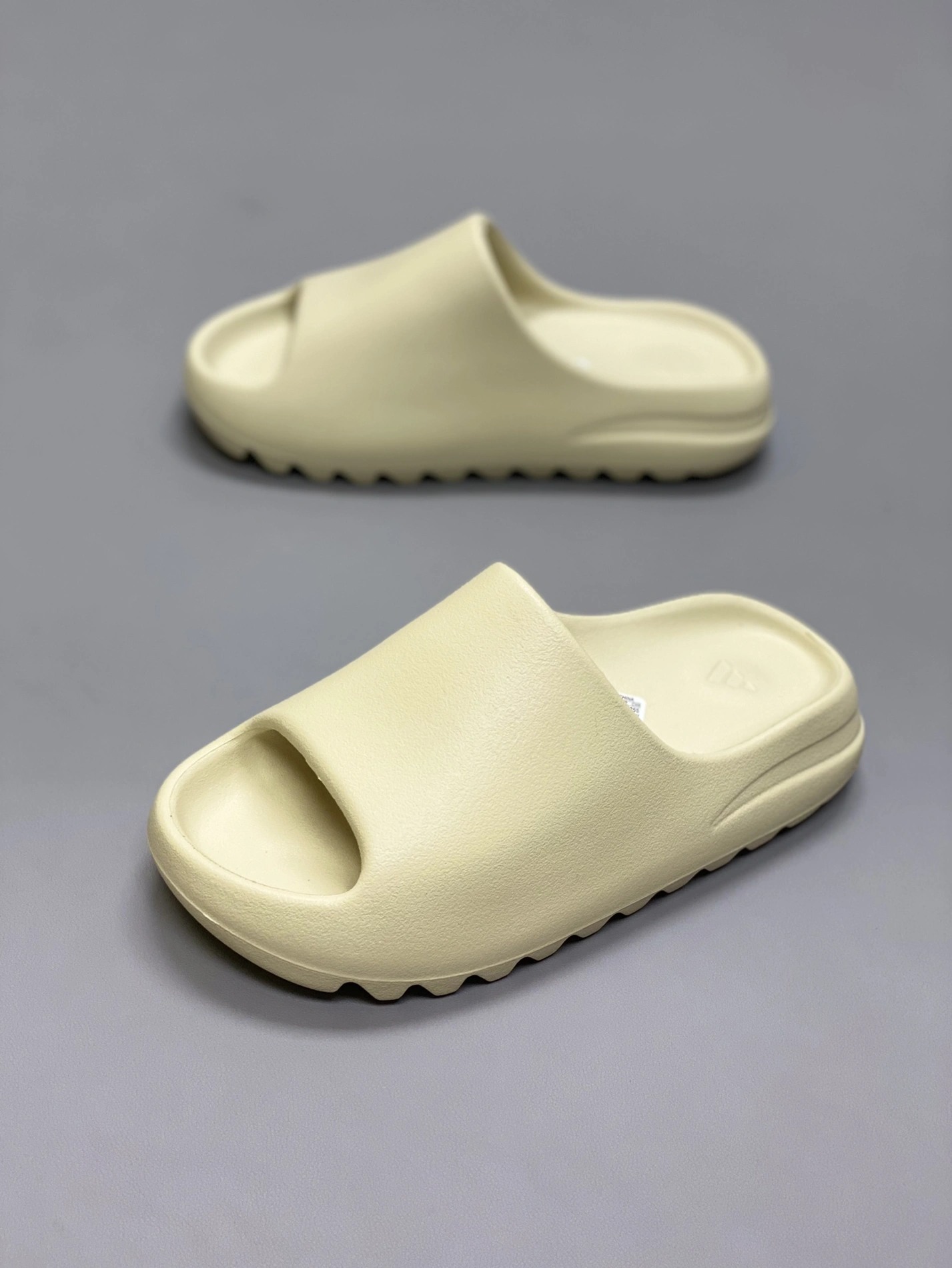 Trendy 1750 Adidas Yeezy Slippers For Women