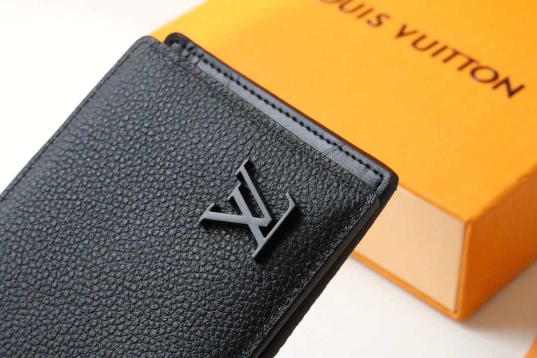 Trendy 1897 Louis Vuitton AAA Man Wallets