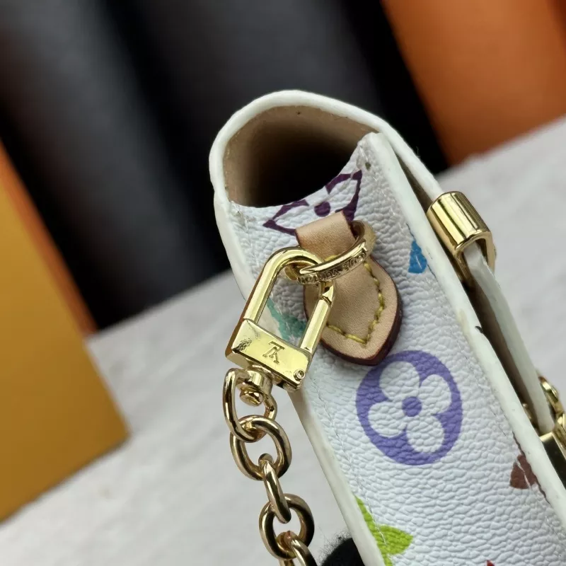 Trendy 1897 Louis Vuitton Messenger Bags For Women