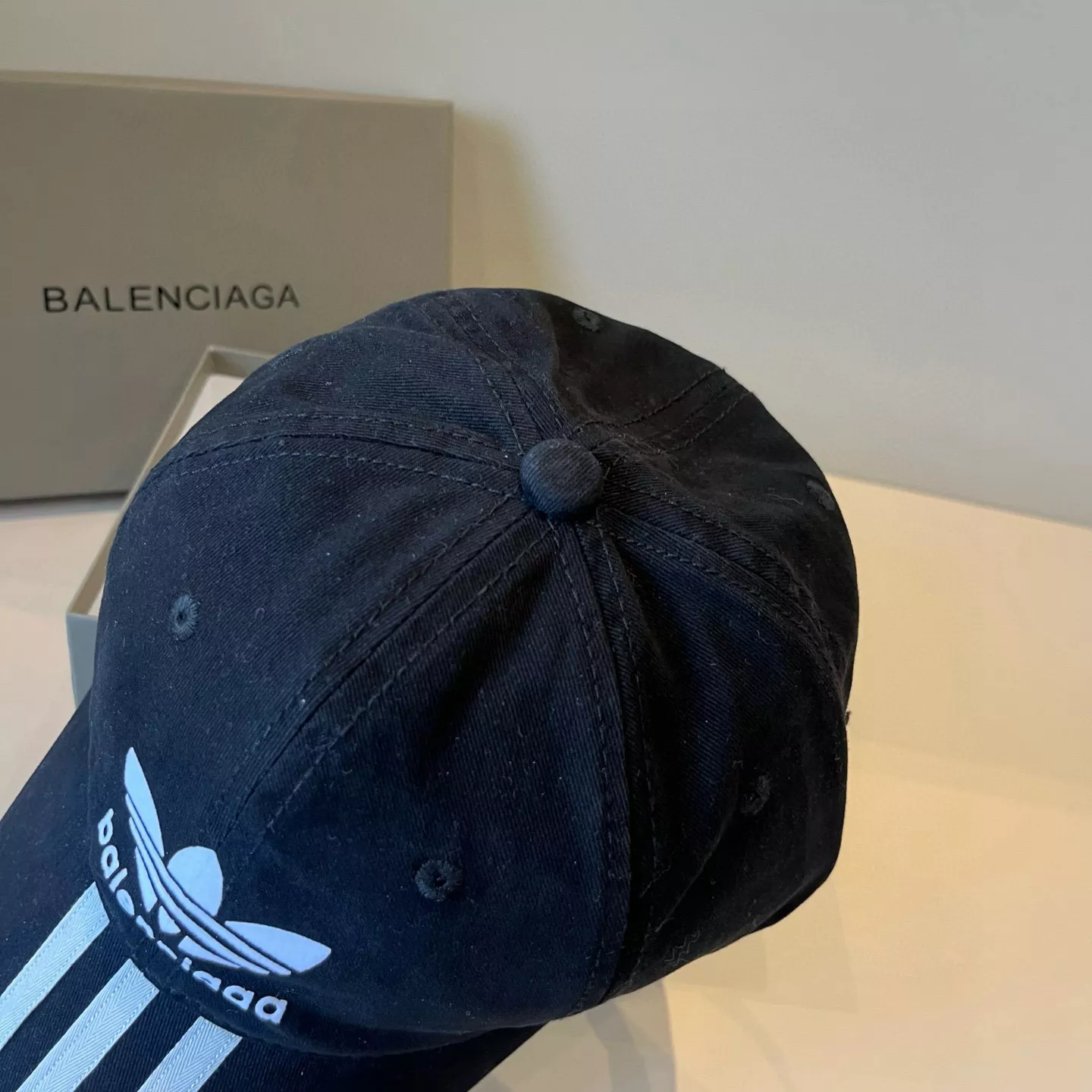 Trendy 2011 Balenciaga Caps
