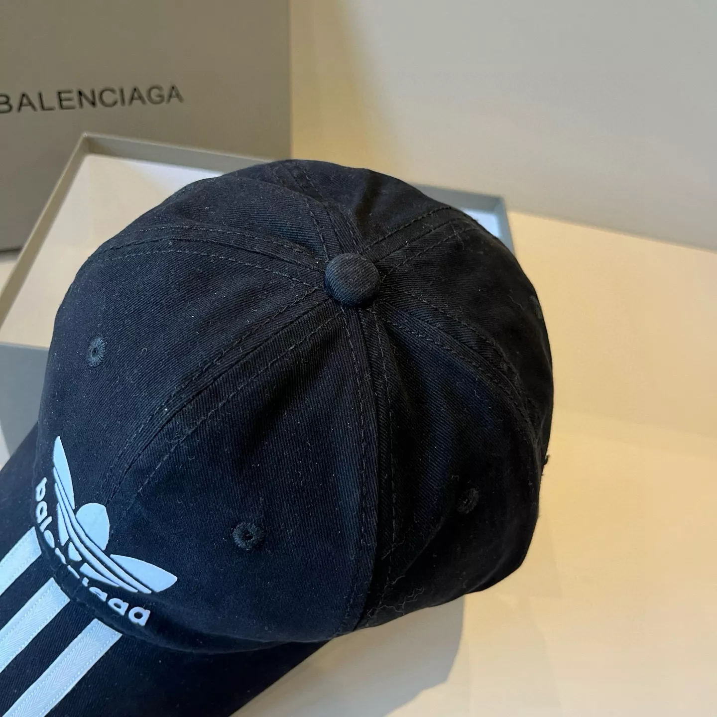 Trendy 2011 Balenciaga Caps