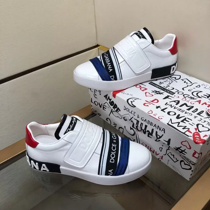 Trendy 2077 Dolce & Gabbana D&G Casual Shoes For Men