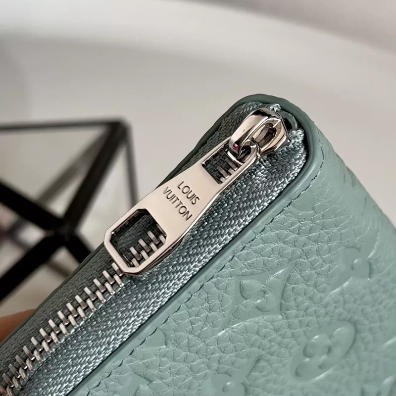 Trendy 2092 Louis Vuitton AAA Quality Card Case