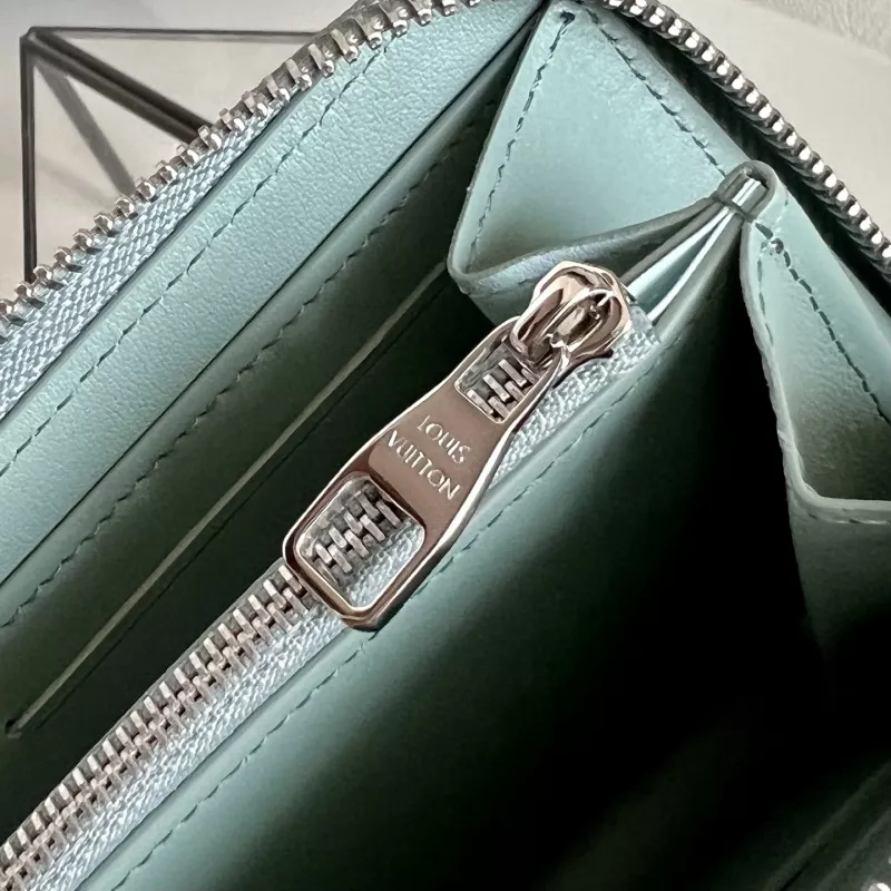 Trendy 2092 Louis Vuitton AAA Quality Card Case
