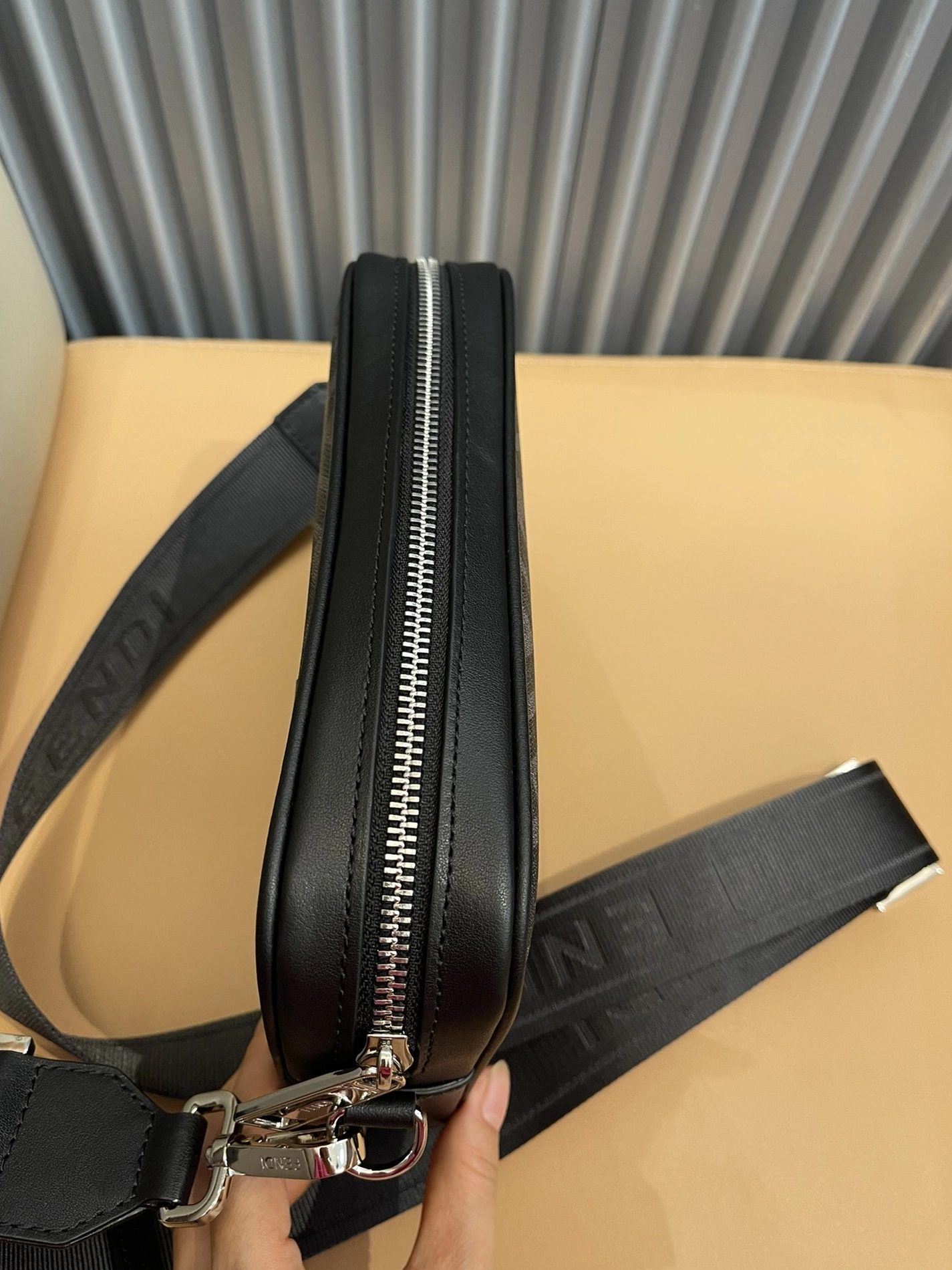 Trendy 2099 Fendi AAA Man Messenger Bags