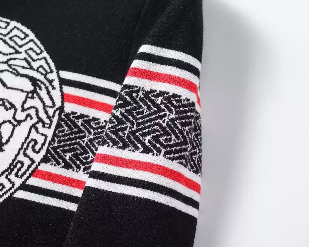 Trendy 2176 Versace Sweaters Long Sleeved For Men